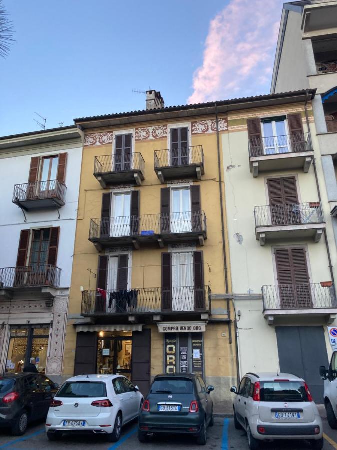 Casa Vacanza Sole Lago… Intra Exterior foto
